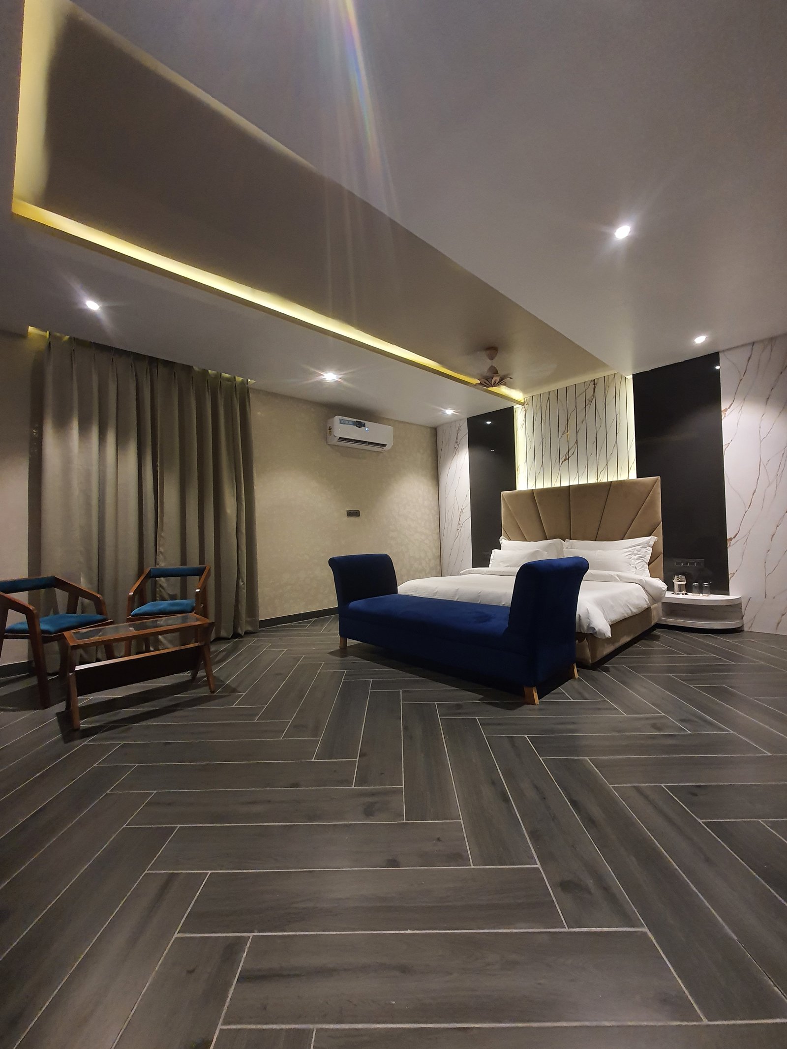 Hotel 777