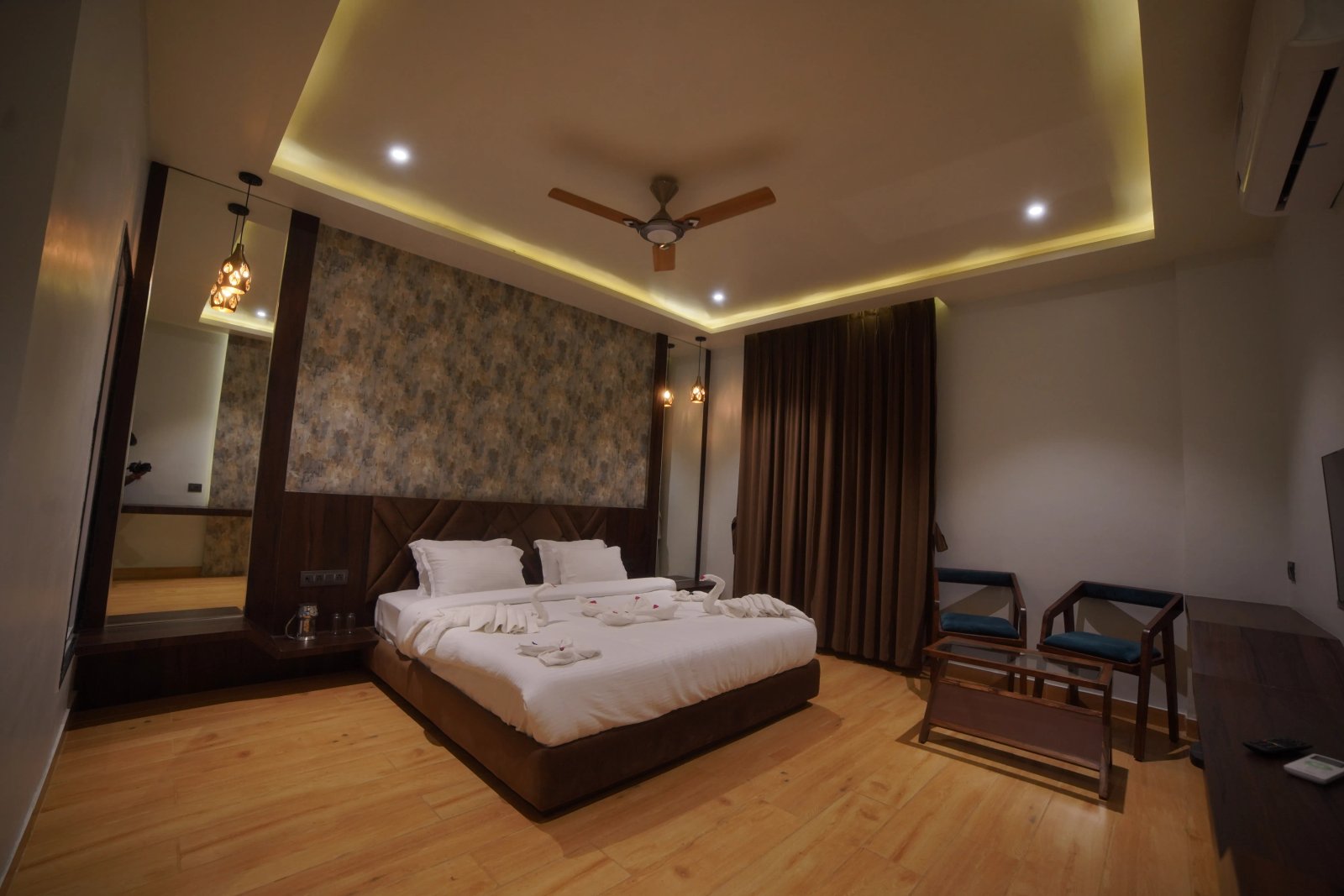 Super Deluxe Room